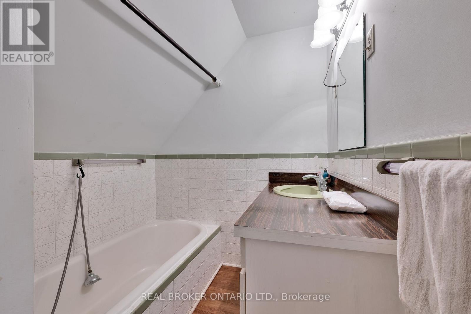 1229 Colonial Road, Ottawa, Ontario  K4B 1N2 - Photo 29 - X12172432