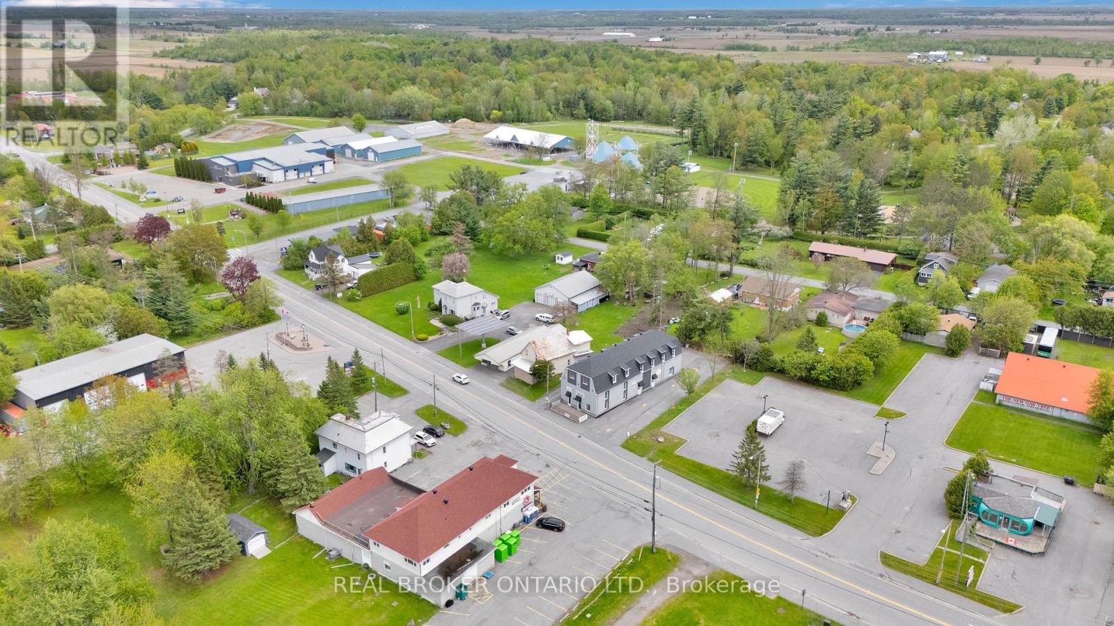 1229 Colonial Road, Ottawa, Ontario  K4B 1N2 - Photo 3 - X12172432