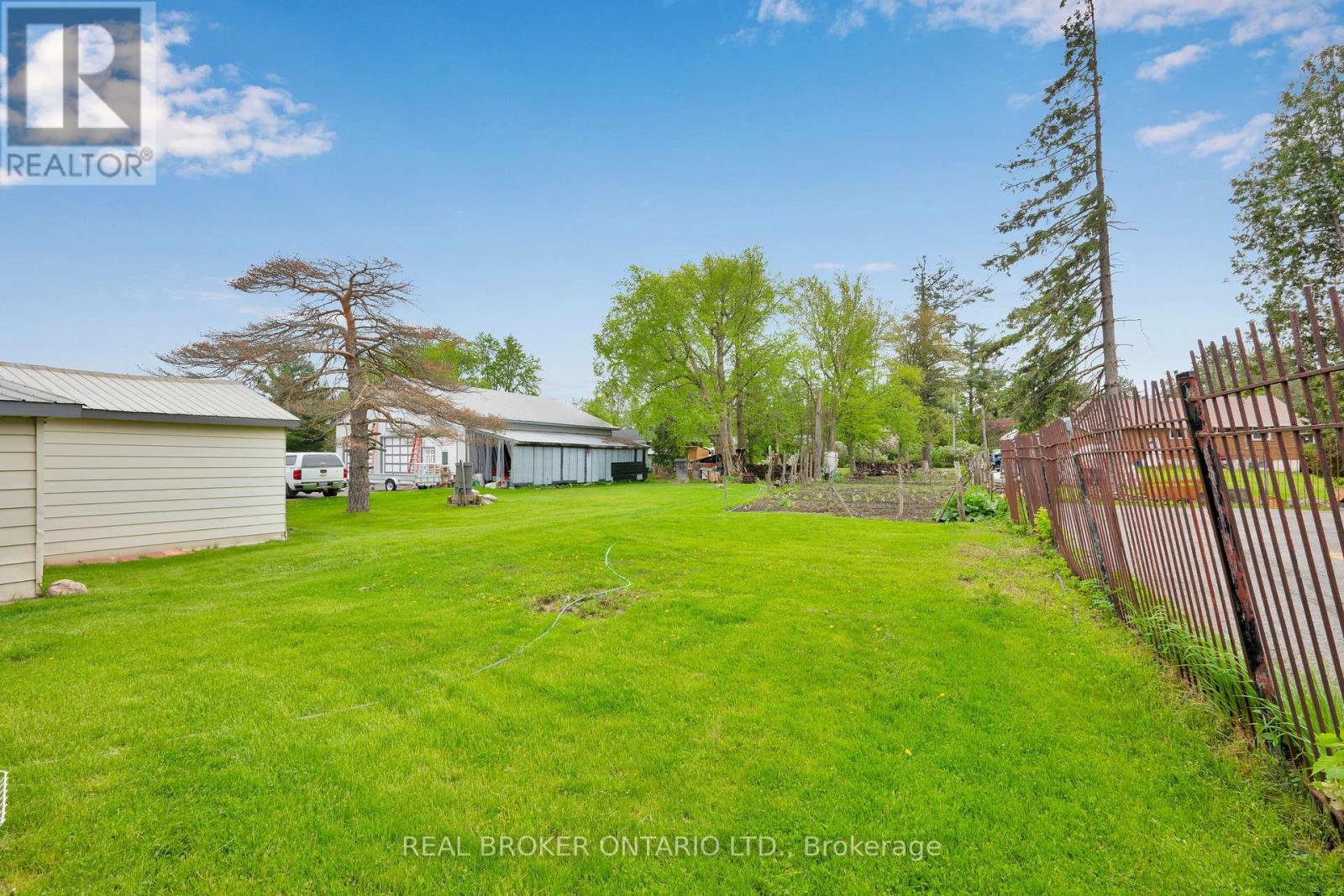 1229 Colonial Road, Ottawa, Ontario  K4B 1N2 - Photo 7 - X12172432