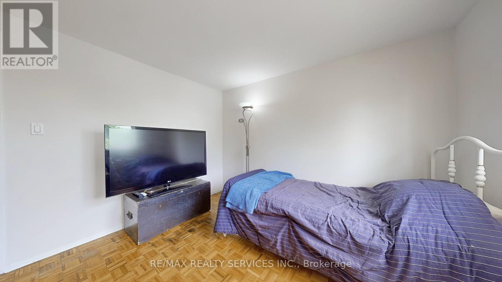 29 Gulliver Crescent, Brampton, Ontario  L6S 1T1 - Photo 28 - W12172401