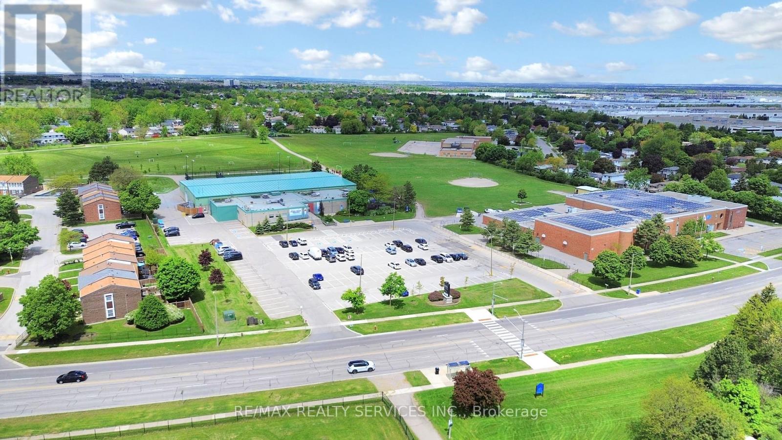 29 Gulliver Crescent, Brampton, Ontario  L6S 1T1 - Photo 49 - W12172401