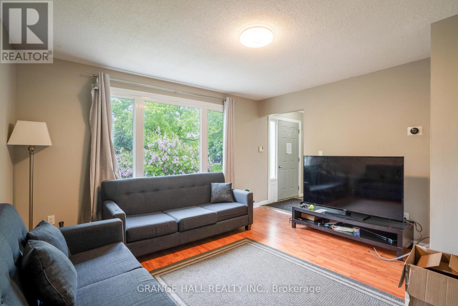 195 Keefer Road, Thorold, Ontario  L2V 4N3 - Photo 2 - X12172423