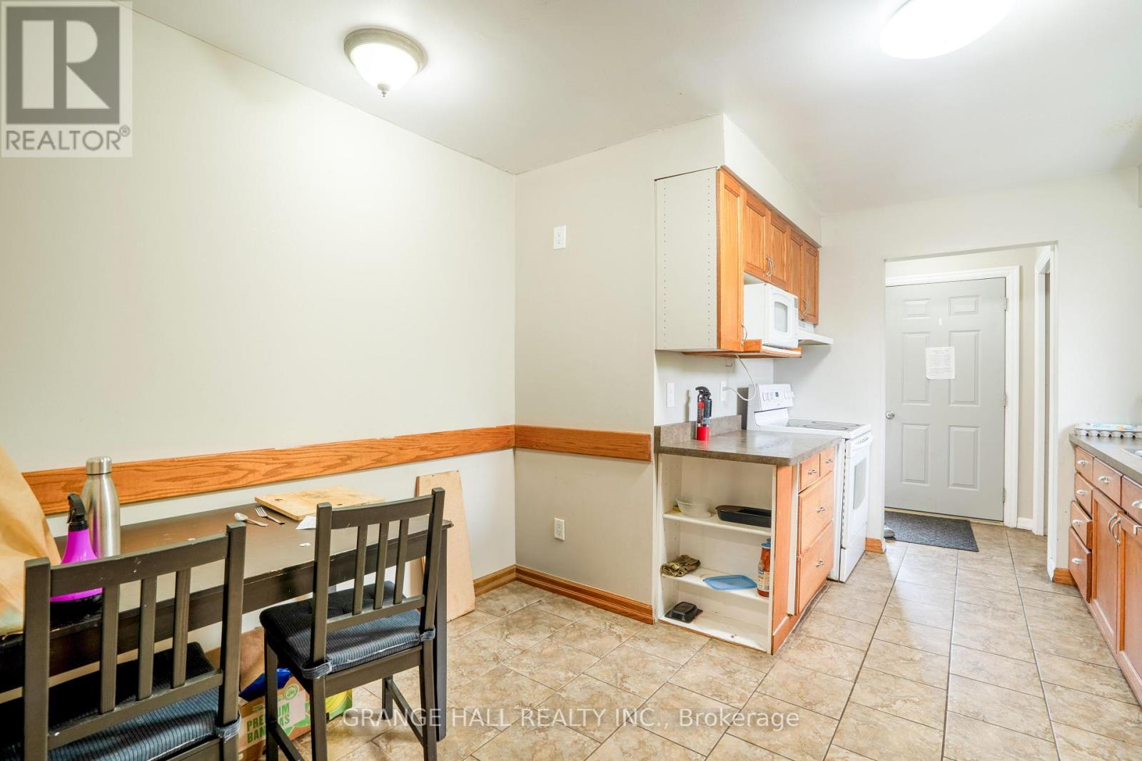 195 Keefer Road, Thorold, Ontario  L2V 4N3 - Photo 5 - X12172423
