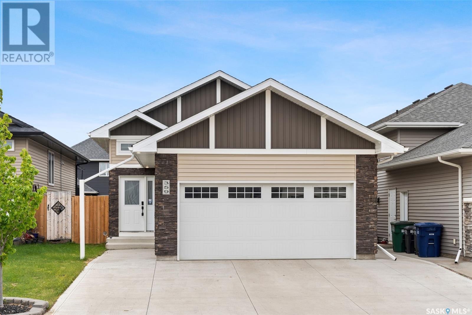 Property at 359 Kolynchuk MANOR image 1