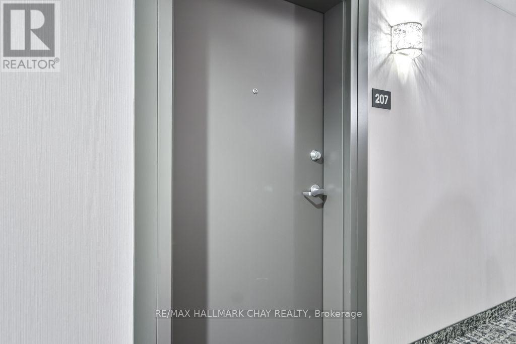 207 - 43 Ferndale Drive S, Barrie, Ontario  L4N 5W6 - Photo 3 - S12172433