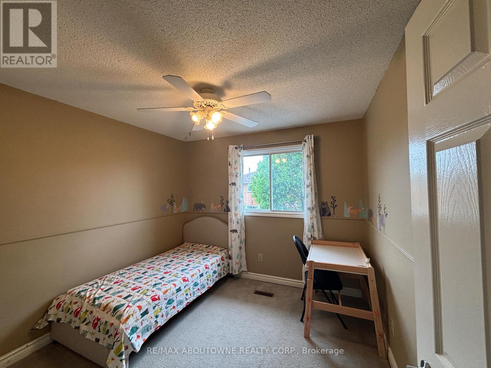 Main - 1284 Creekside Drive, Oakville, Ontario  L6H 4Y5 - Photo 13 - W12172436