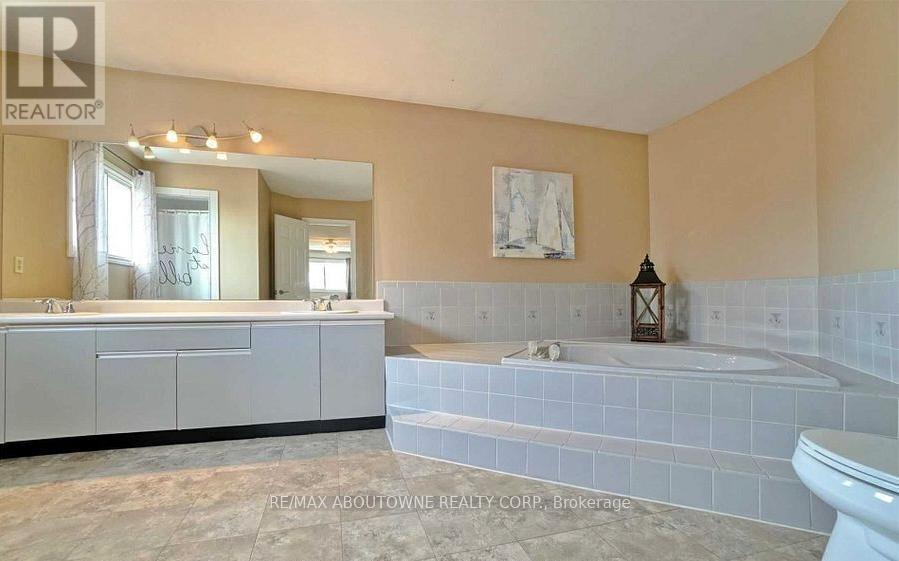 Main - 1284 Creekside Drive, Oakville, Ontario  L6H 4Y5 - Photo 16 - W12172436