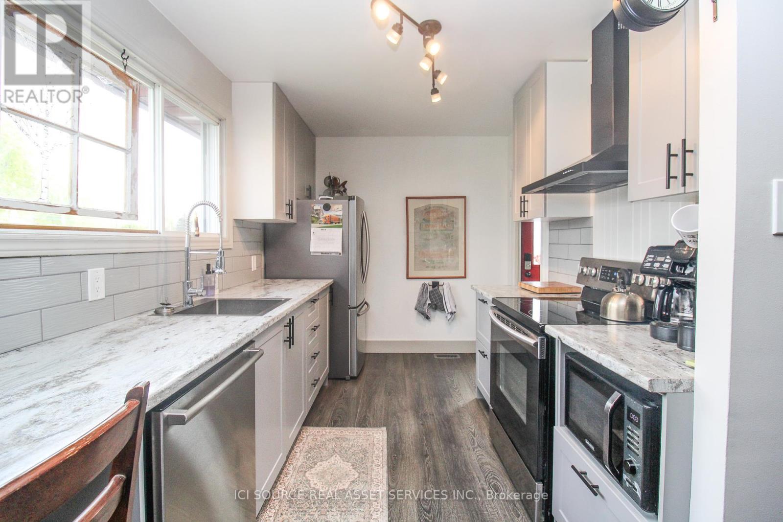 35 Hemlock Street, Highlands East, Ontario  K0L 1M0 - Photo 11 - X12172434