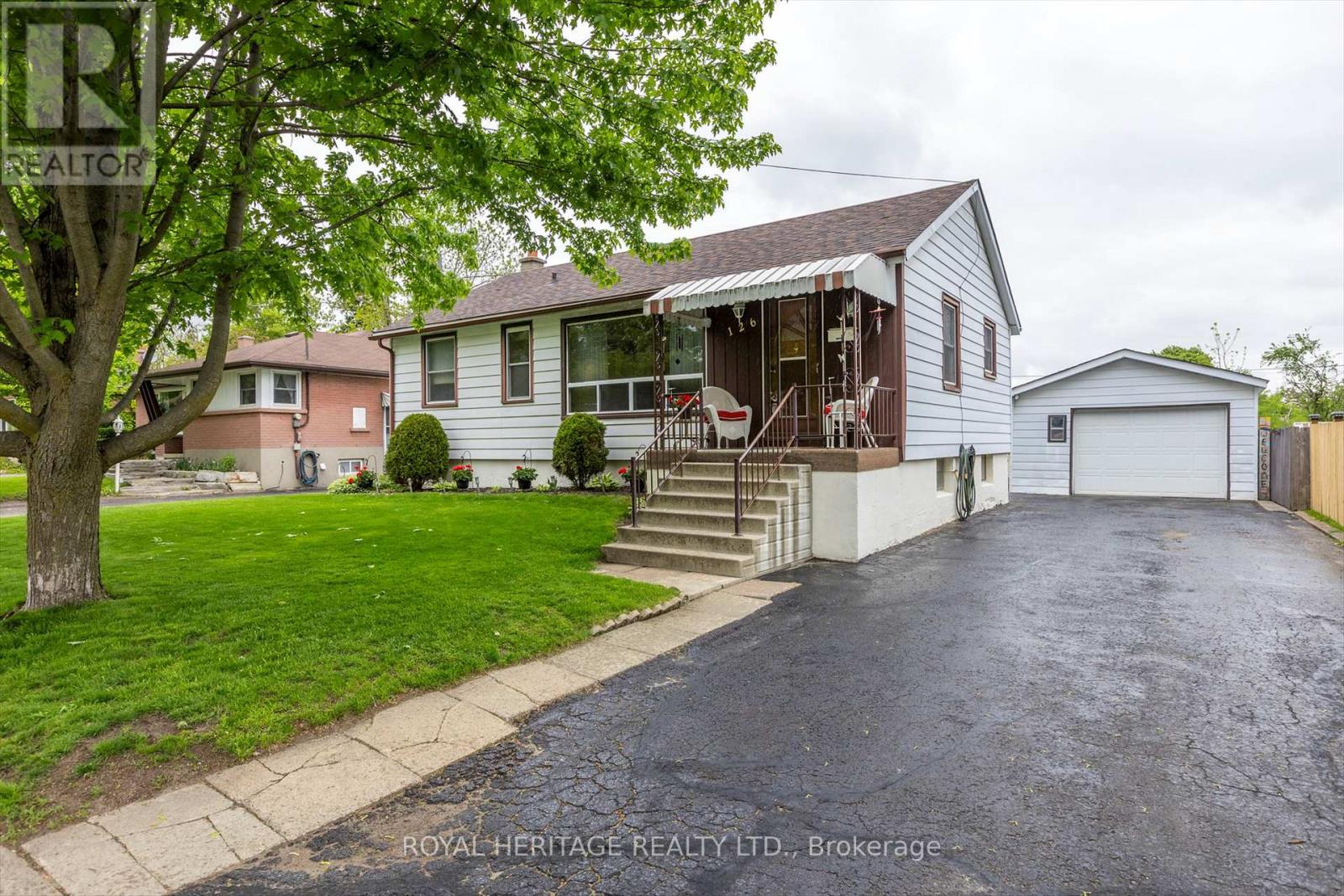 126 Goodfellow Road, Peterborough Central, Ontario  K9J 5X1 - Photo 2 - X12172435