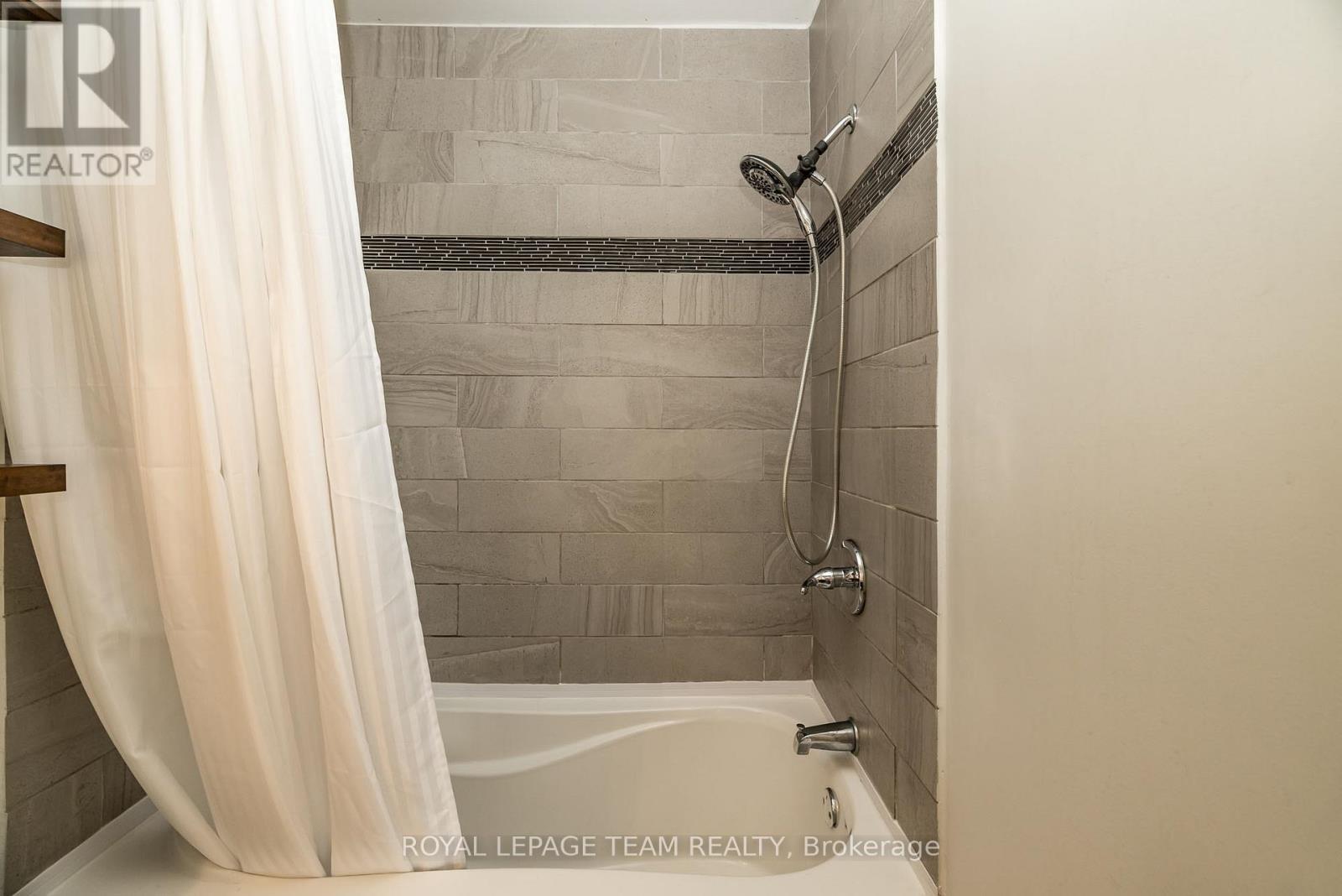 934 Maley Street, North Grenville, Ontario  K0G 1J0 - Photo 24 - X12172493