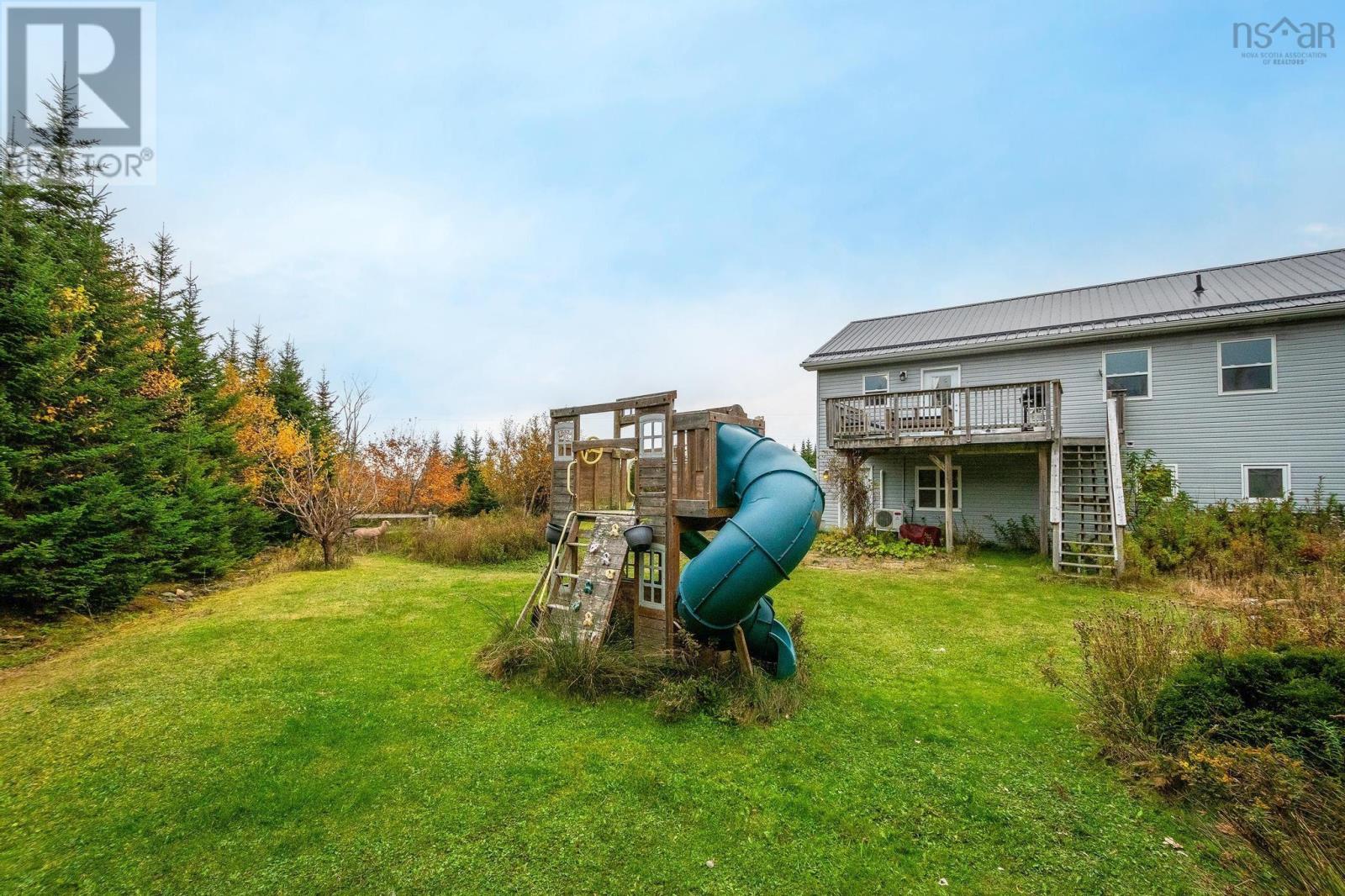 Property at 271 Leslie Road image 2