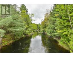 8 CLARK LINE ROAD, Addington Highlands, Ontario