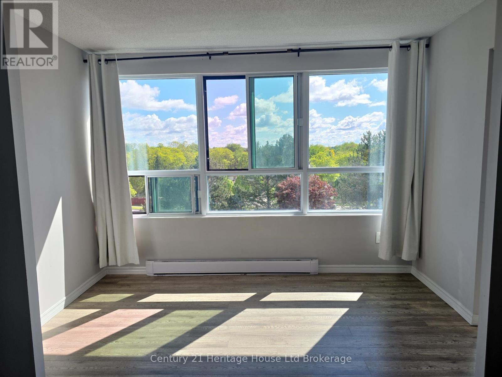 510 - 600 Grenfell Drive, London North, Ontario  N5X 2R8 - Photo 2 - X12172476