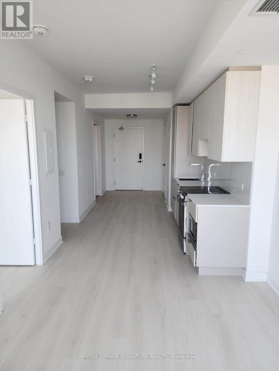 2512 - 3900 Confederation Parkway, Mississauga, Ontario  L5B 0M3 - Photo 7 - W12171689