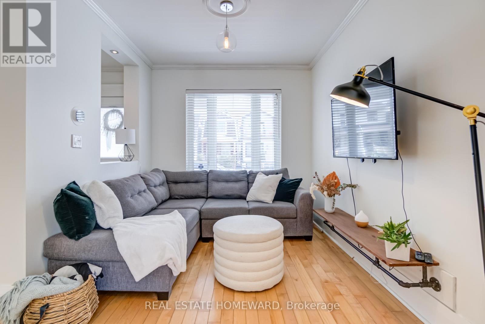 68 Wayland Avenue, Toronto (East End-Danforth), Ontario  M4E 3C9 - Photo 6 - E12172471