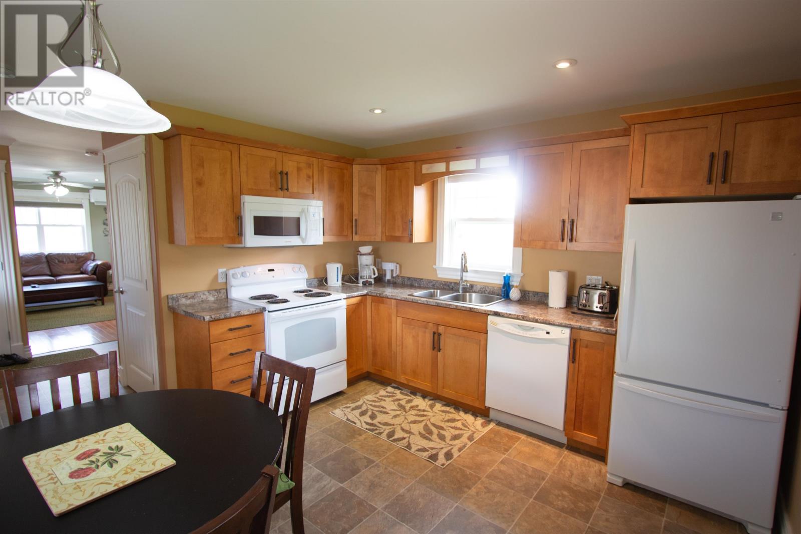 73 Duke Street, Summerside, Prince Edward Island  C1N 5E6 - Photo 3 - 202512227