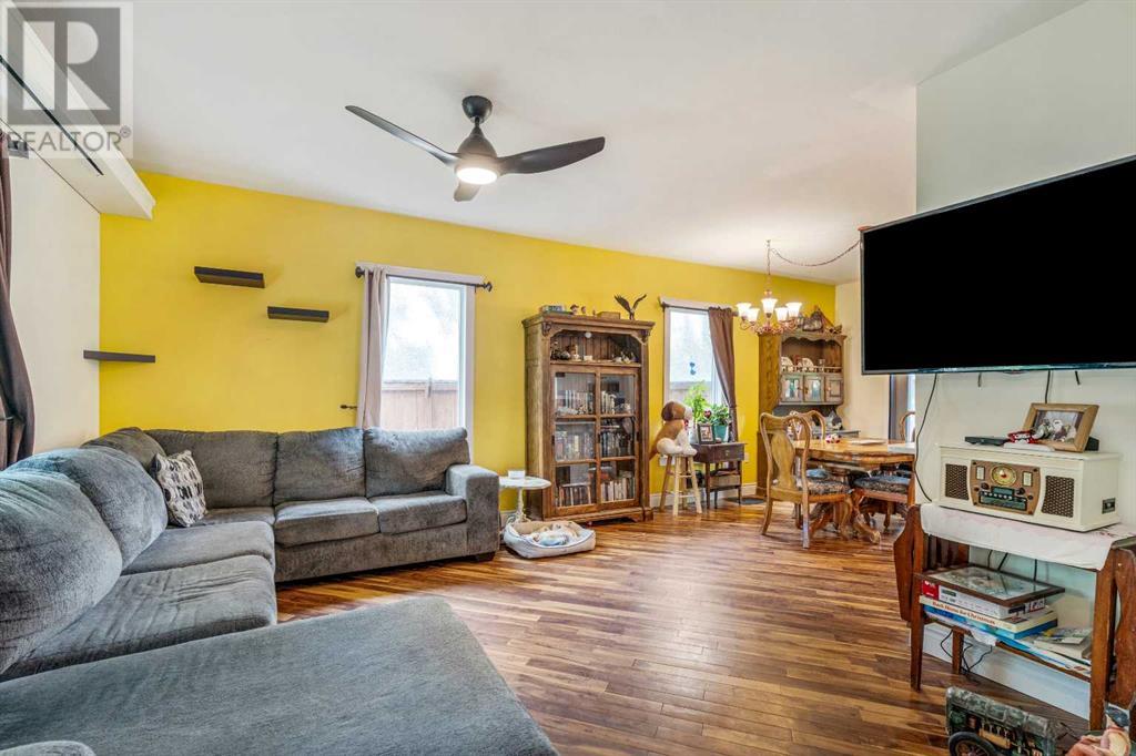 Property at 297 7A Avenue S image 4