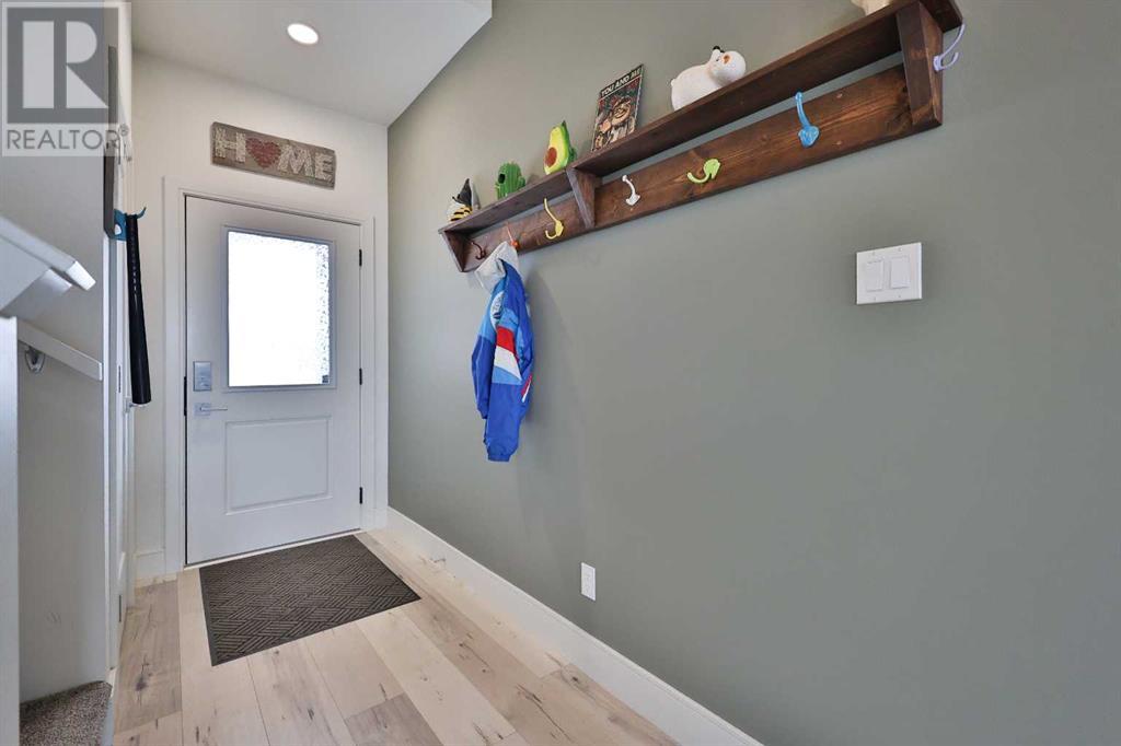 Property at 406 Miners Chase W image 2