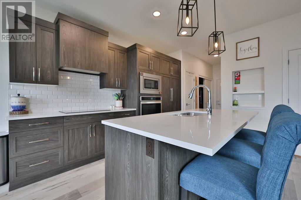 Property at 406 Miners Chase W image 5
