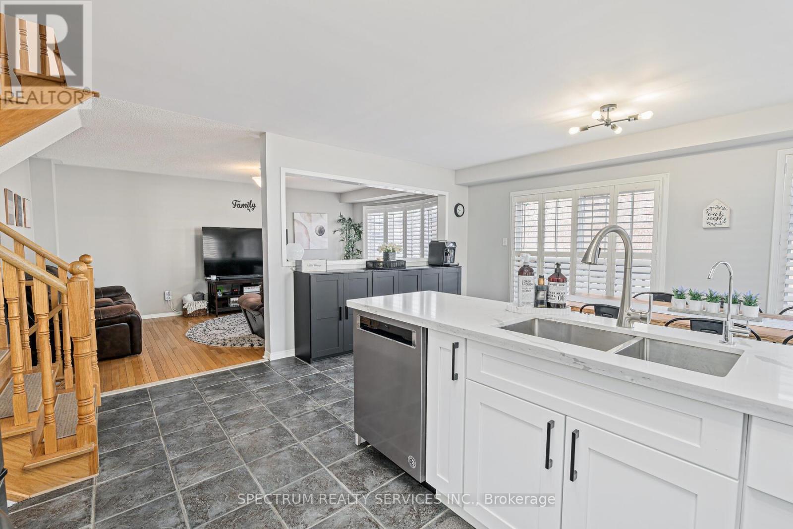 57 Penbridge Circle, Brampton, Ontario  L7A 2R1 - Photo 15 - W12163215