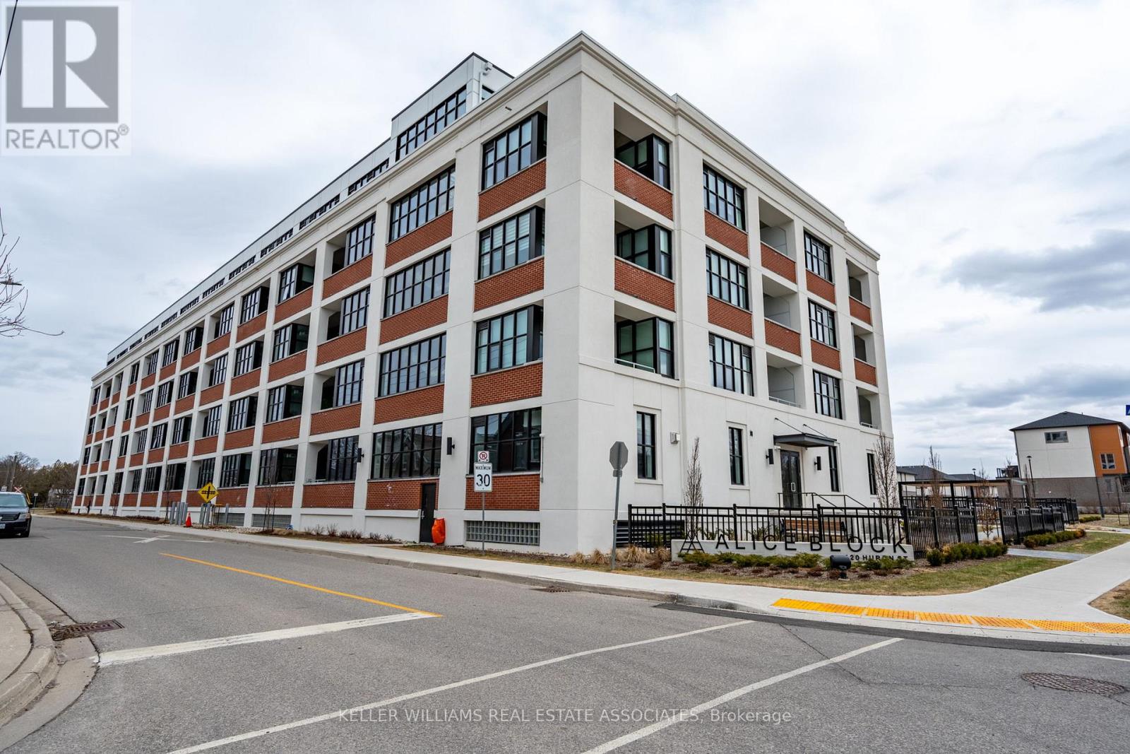 414 - 120 Huron Street, Guelph, Ontario  N1E 0T8 - Photo 2 - X12153480