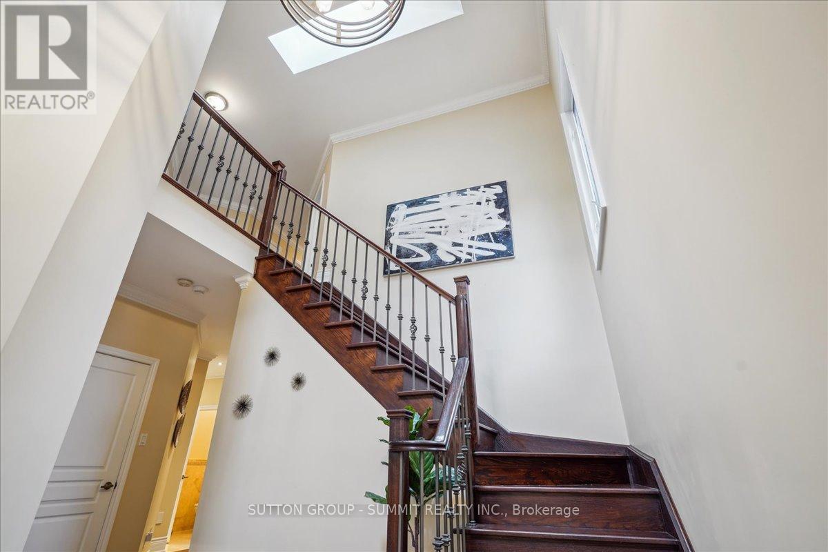 137 Eaglewood Boulevard, Mississauga, Ontario  L5G 1V8 - Photo 22 - W12172499