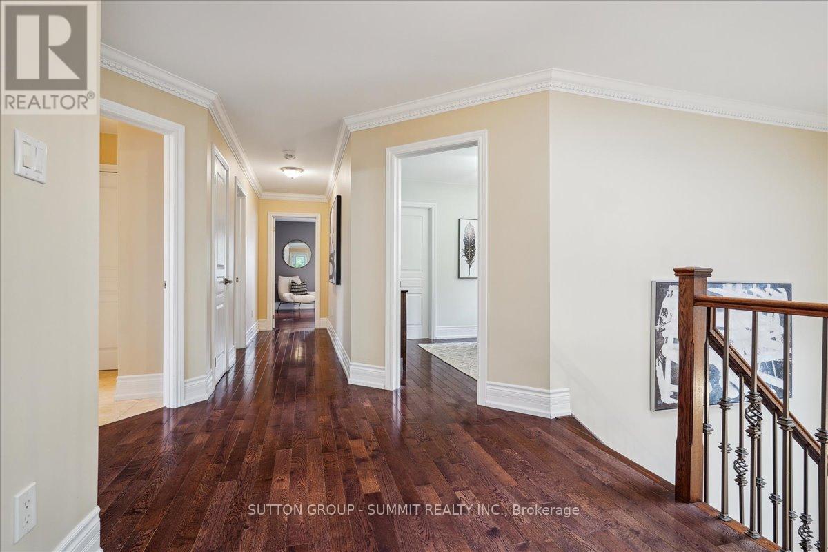 137 Eaglewood Boulevard, Mississauga, Ontario  L5G 1V8 - Photo 23 - W12172499