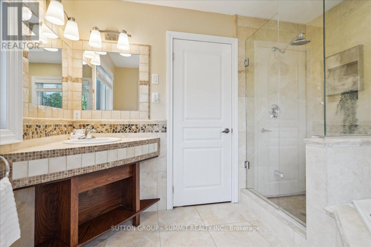 137 Eaglewood Boulevard, Mississauga, Ontario  L5G 1V8 - Photo 27 - W12172499
