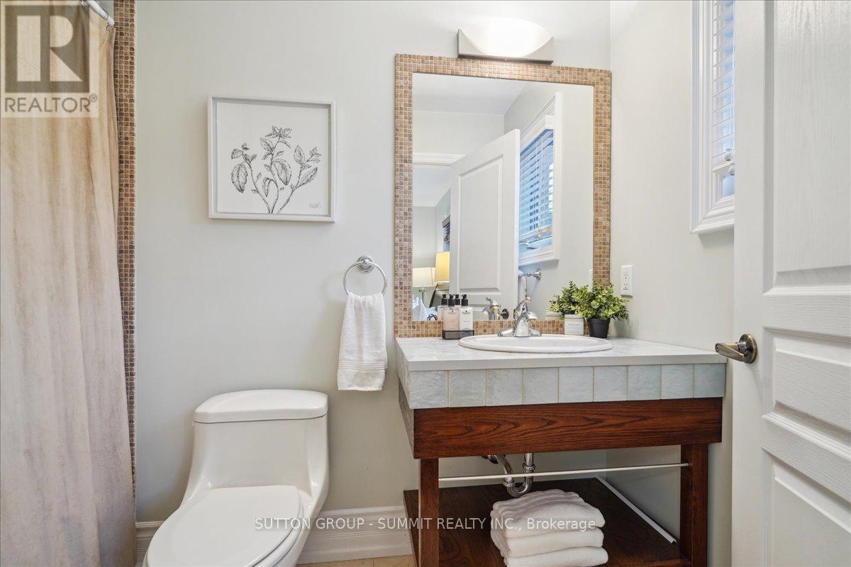 137 Eaglewood Boulevard, Mississauga, Ontario  L5G 1V8 - Photo 30 - W12172499