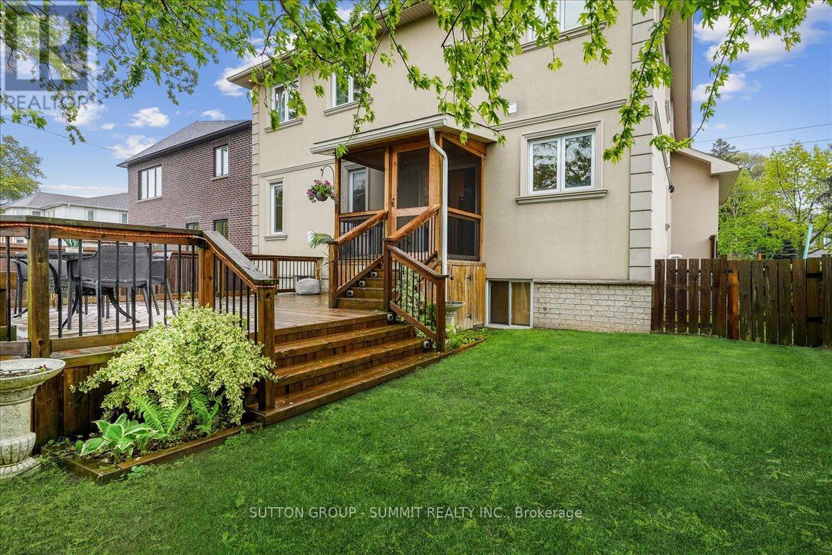 137 Eaglewood Boulevard, Mississauga, Ontario  L5G 1V8 - Photo 44 - W12172499