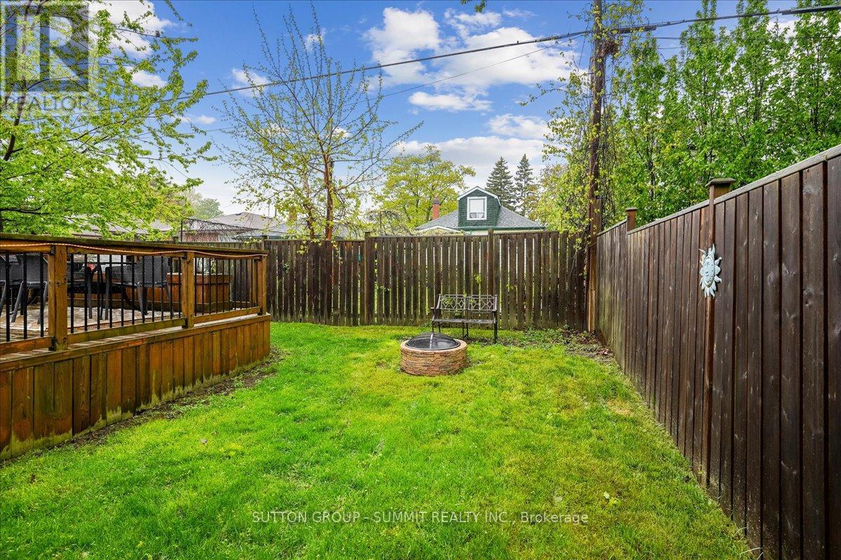 137 Eaglewood Boulevard, Mississauga, Ontario  L5G 1V8 - Photo 48 - W12172499