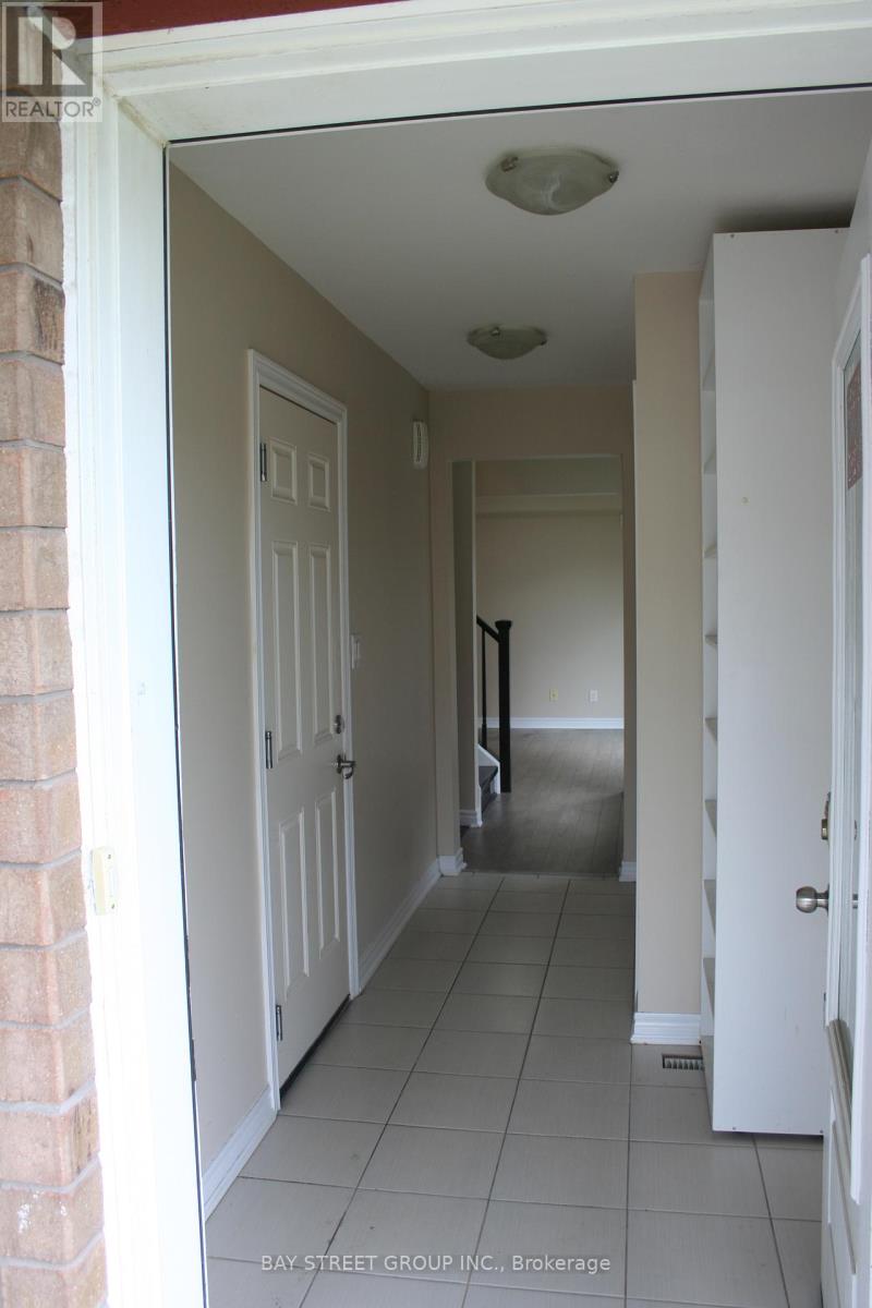 148 Winterberry Boulevard, Thorold, Ontario  L2V 0C1 - Photo 4 - X12172502