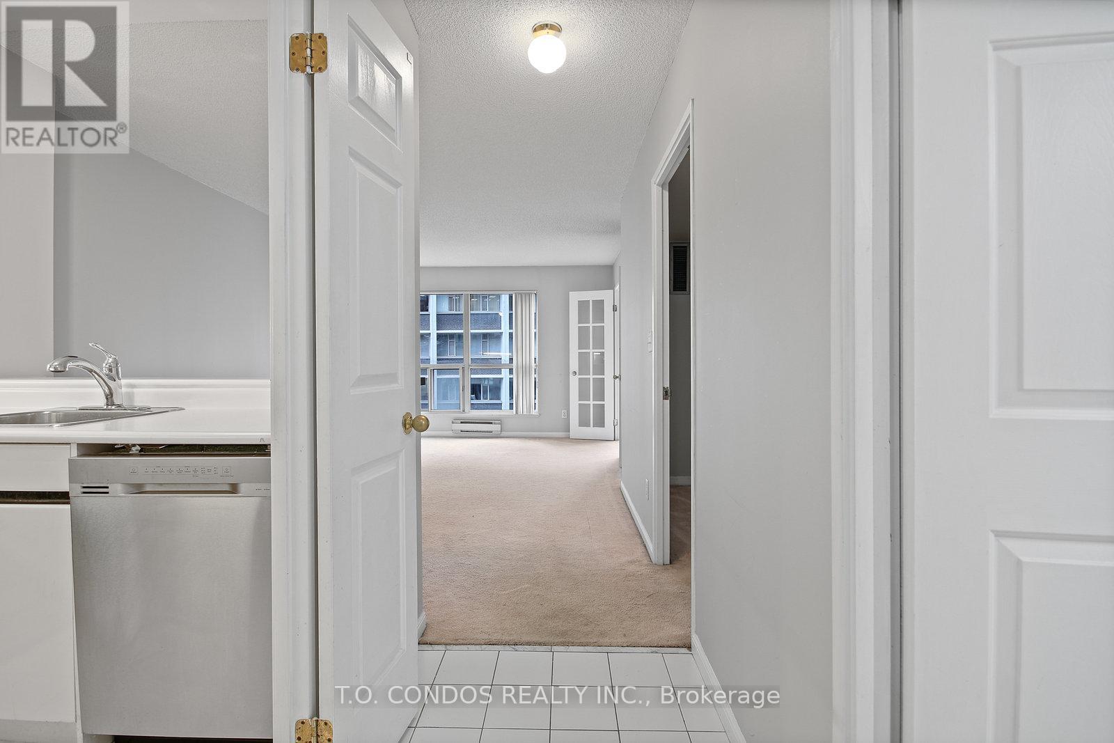 1414 - 7 Carlton Street, Toronto (Church-Yonge Corridor), Ontario  M5B 2M3 - Photo 2 - C12018381