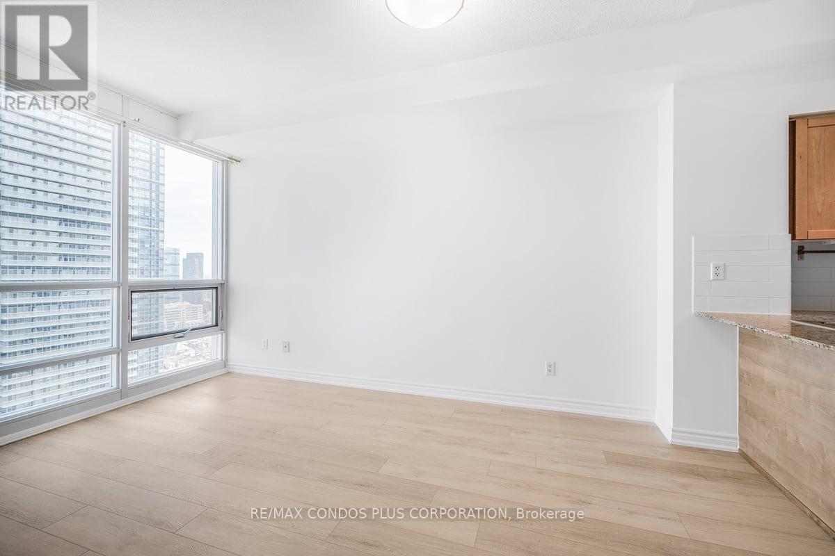 3403 - 761 Bay Street, Toronto, Ontario  M5G 2R2 - Photo 14 - C12031376