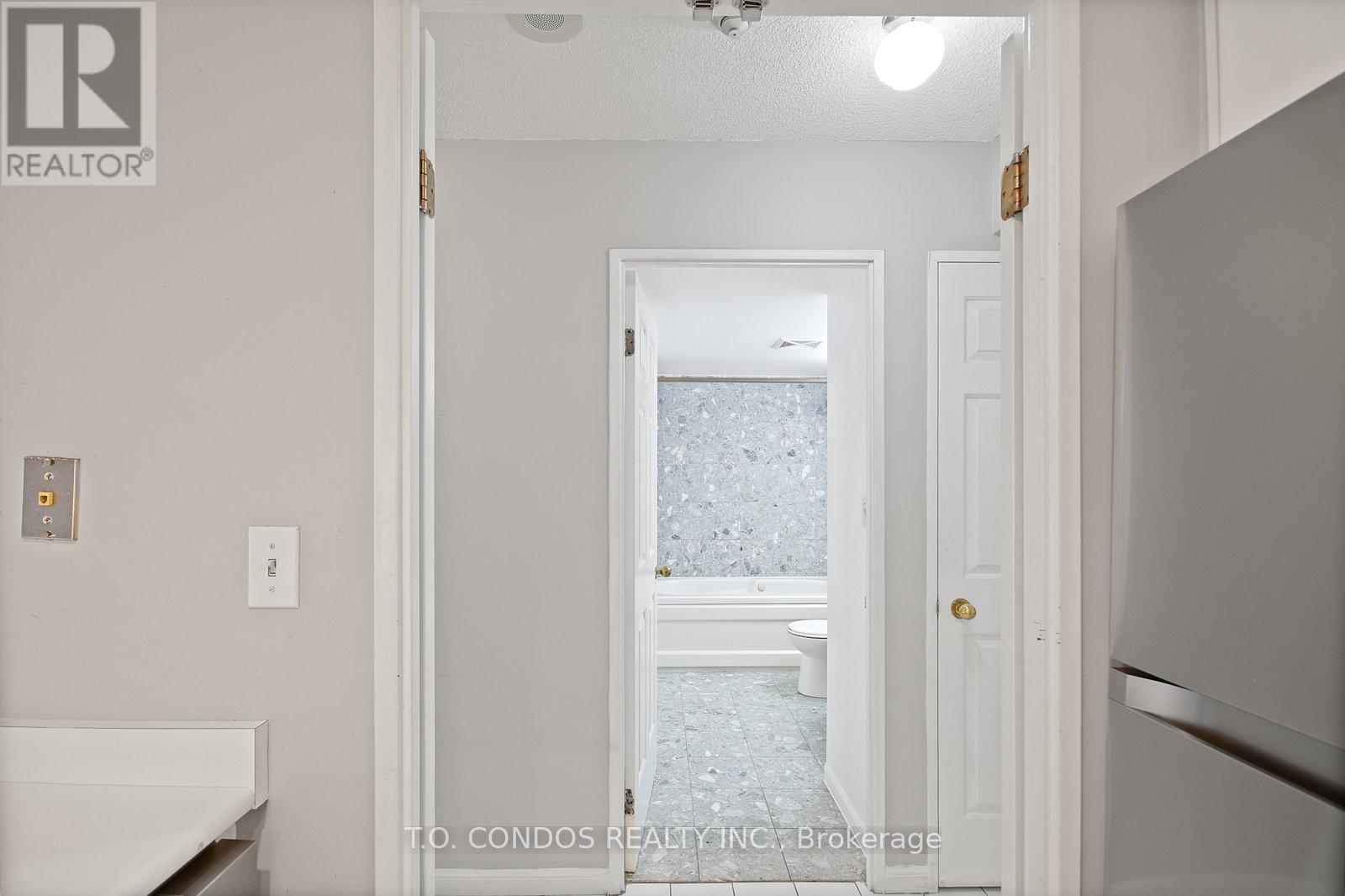 1414 - 7 Carlton Street, Toronto (Church-Yonge Corridor), Ontario  M5B 2M3 - Photo 6 - C12018381