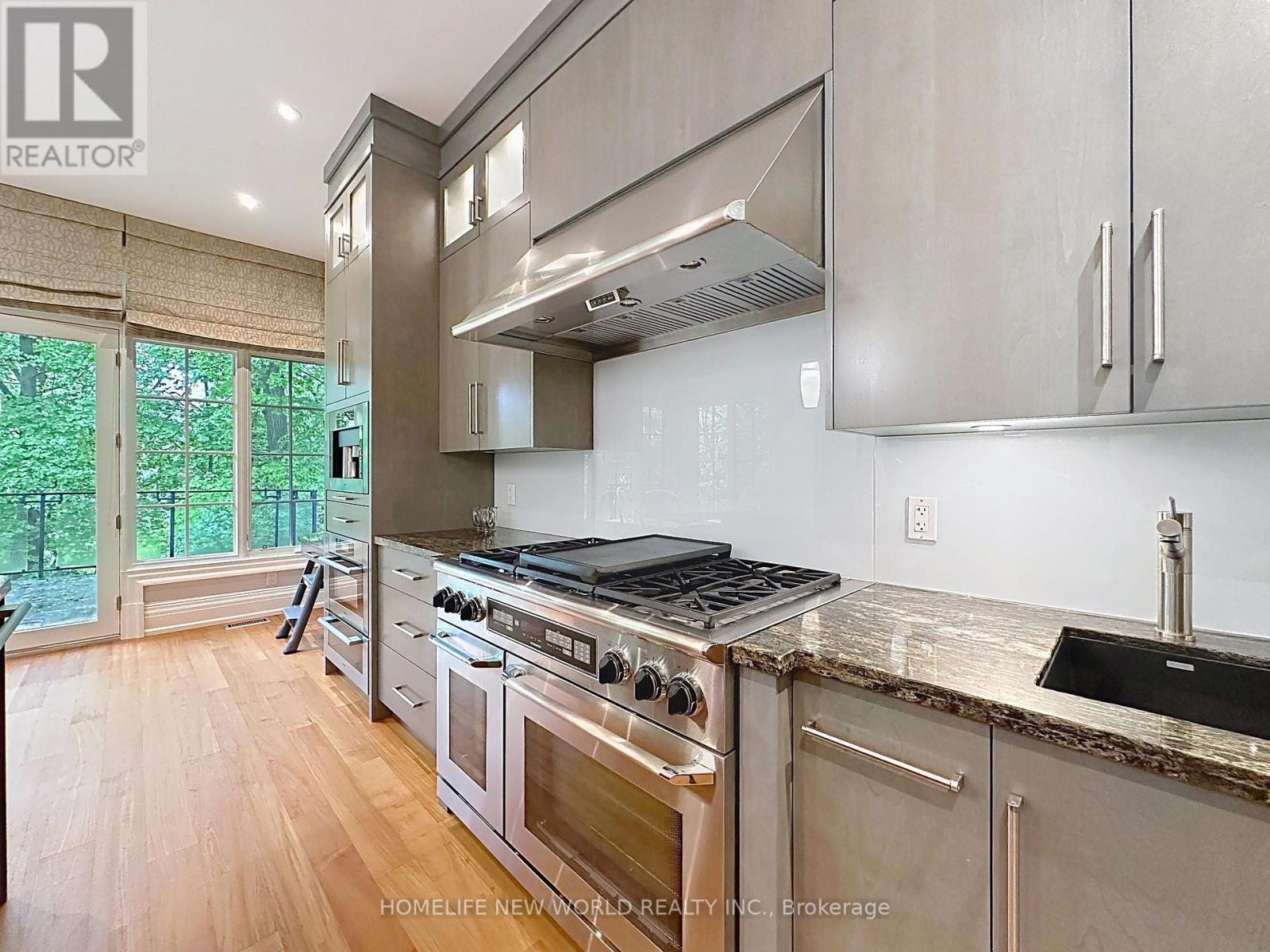 94 Inglewood Drive, Toronto, Ontario  M4T 1H5 - Photo 15 - C12158011