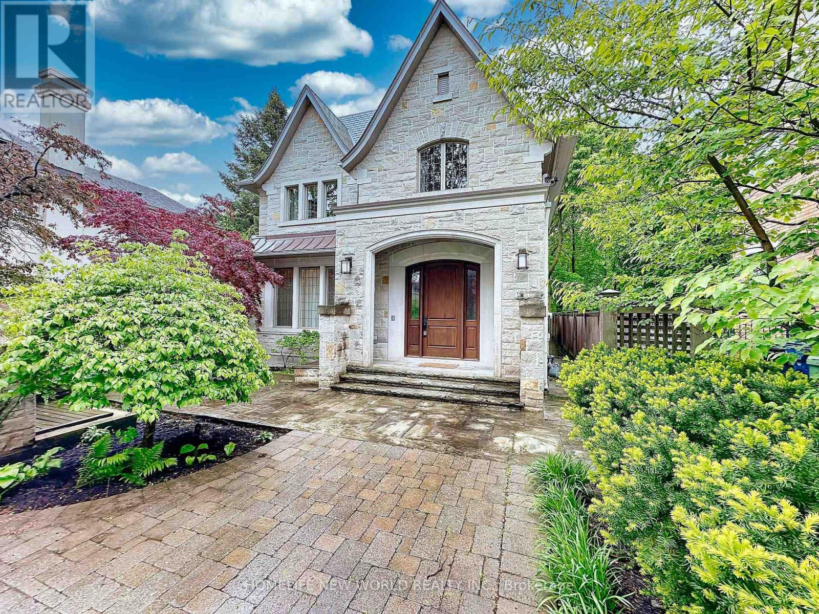 94 Inglewood Drive, Toronto, Ontario  M4T 1H5 - Photo 3 - C12158011