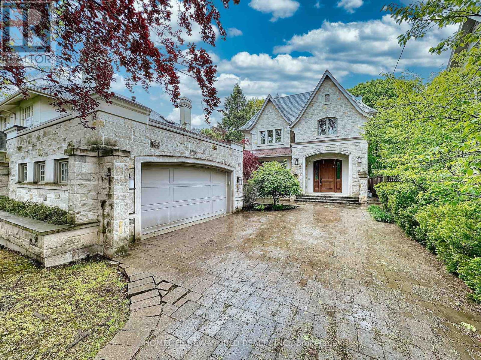94 INGLEWOOD DRIVE, Toronto, Ontario