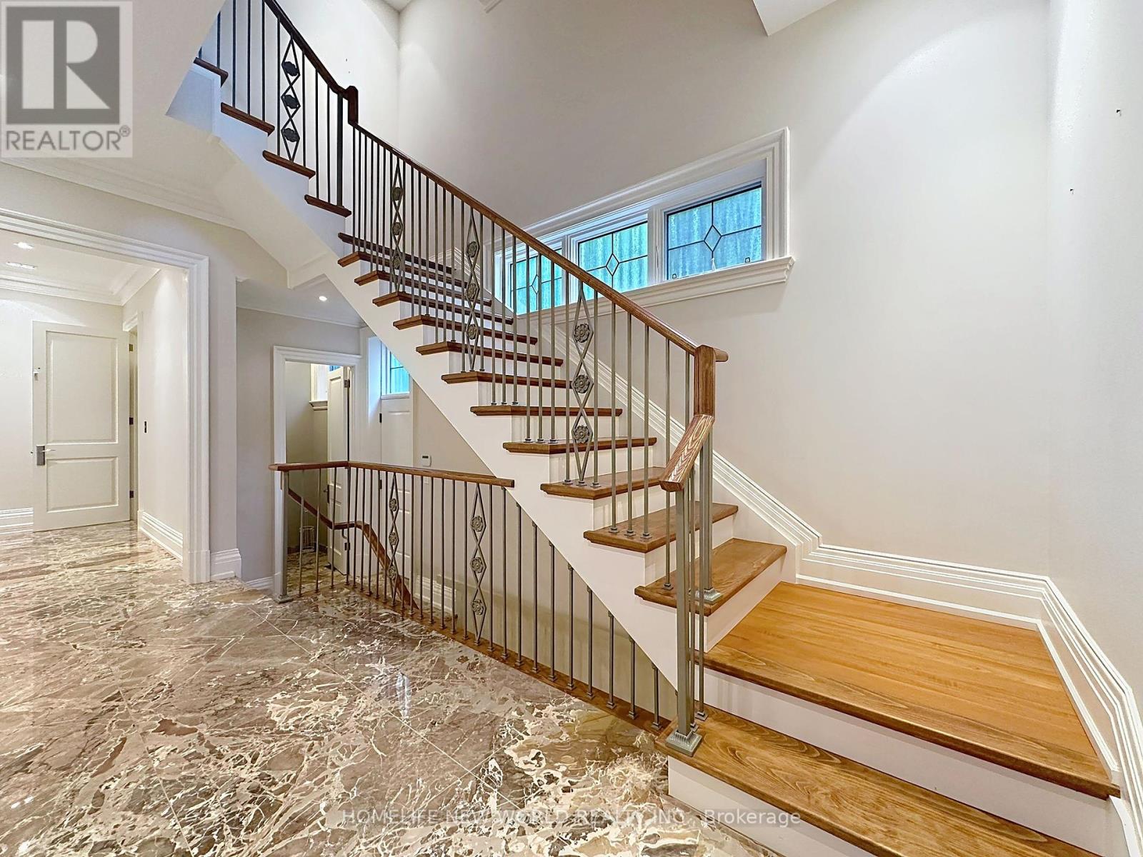 94 Inglewood Drive, Toronto, Ontario  M4T 1H5 - Photo 6 - C12158011