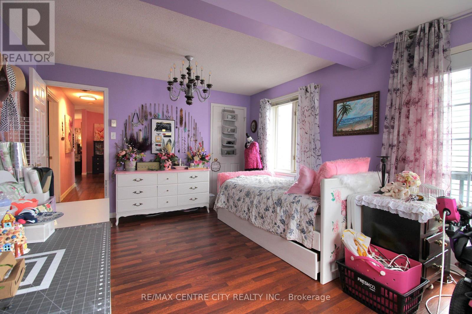 11 Stewart Street, Strathroy Caradoc, Ontario  N7G 1A1 - Photo 19 - X12113225