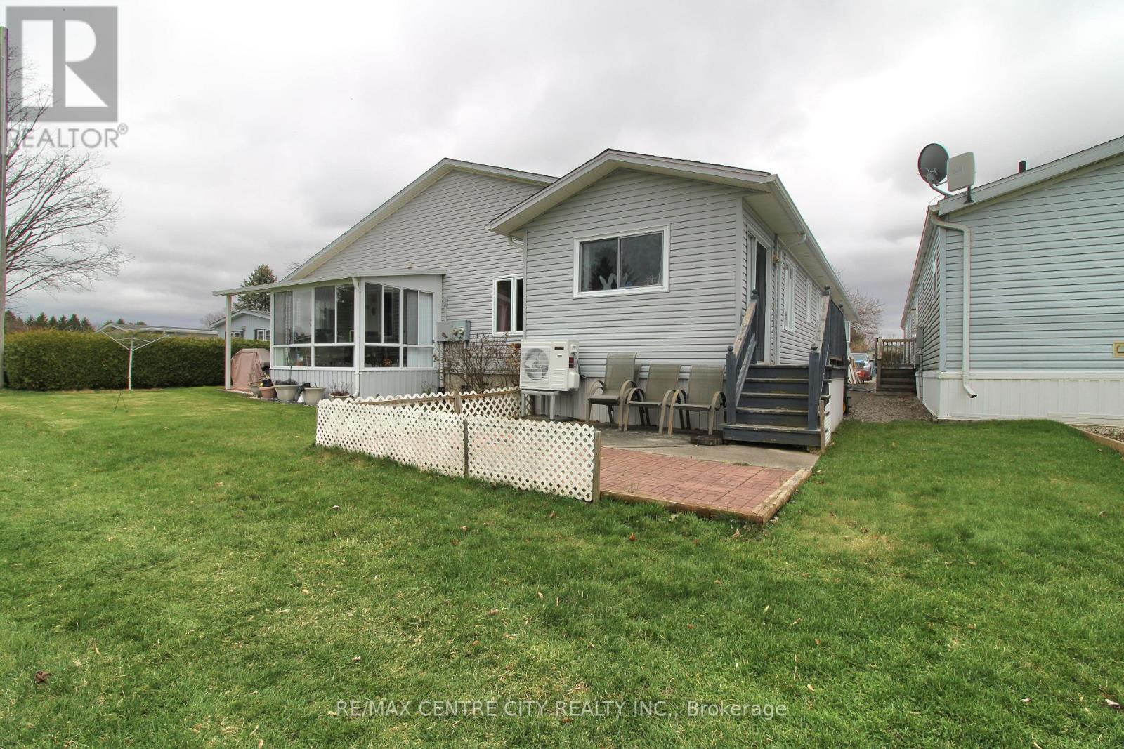 11 Stewart Street, Strathroy Caradoc, Ontario  N7G 1A1 - Photo 26 - X12113225