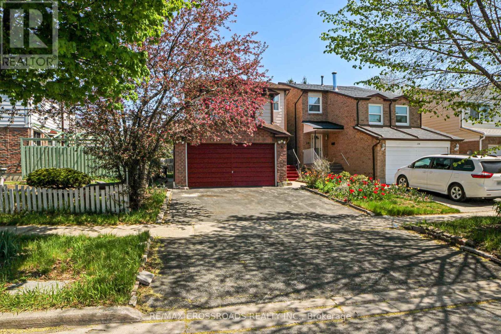 31 TAMBROOK DRIVE, Toronto, Ontario