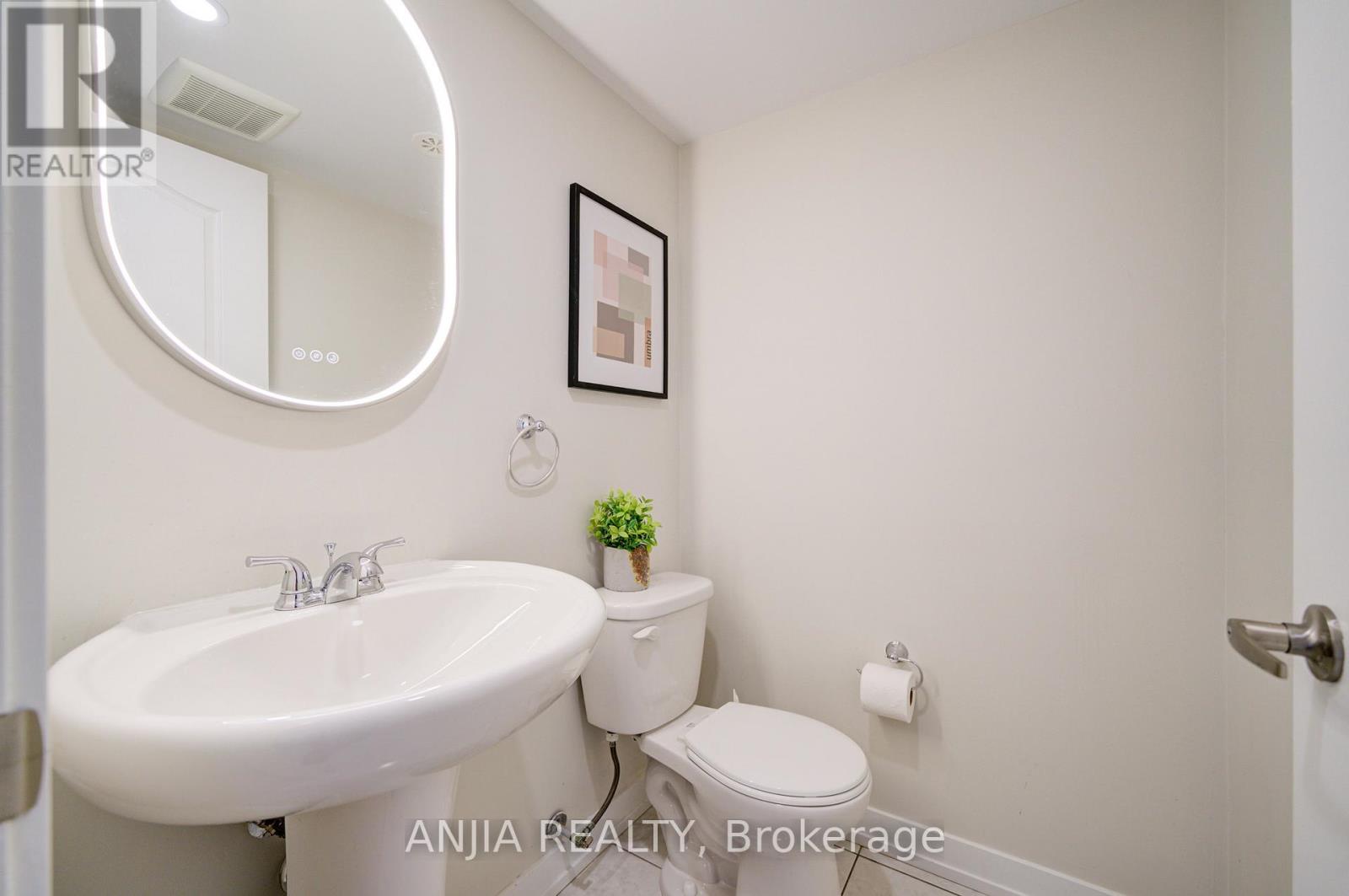 1007 - 55 Lindcrest Manor, Markham, Ontario  L6B 0A1 - Photo 8 - N12089609