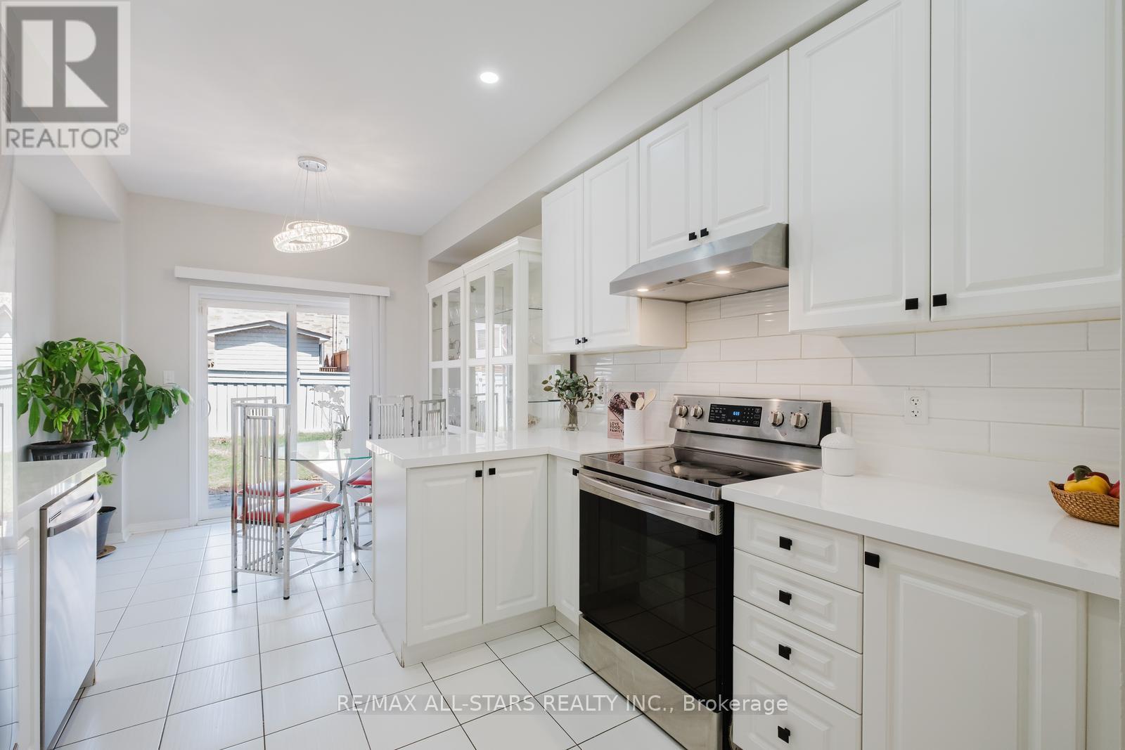 19 Coronet Street, Whitchurch-Stouffville, Ontario  L4A 0X8 - Photo 17 - N12099344