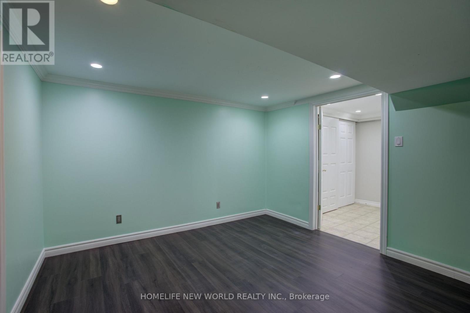 2244 Mount Forest Drive E, Burlington, Ontario  L7P 1J1 - Photo 26 - W12082627