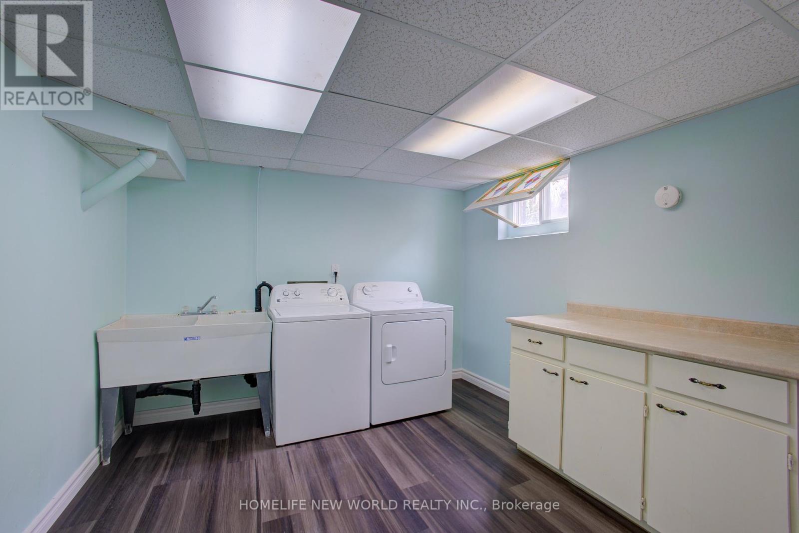 2244 Mount Forest Drive E, Burlington, Ontario  L7P 1J1 - Photo 30 - W12082627