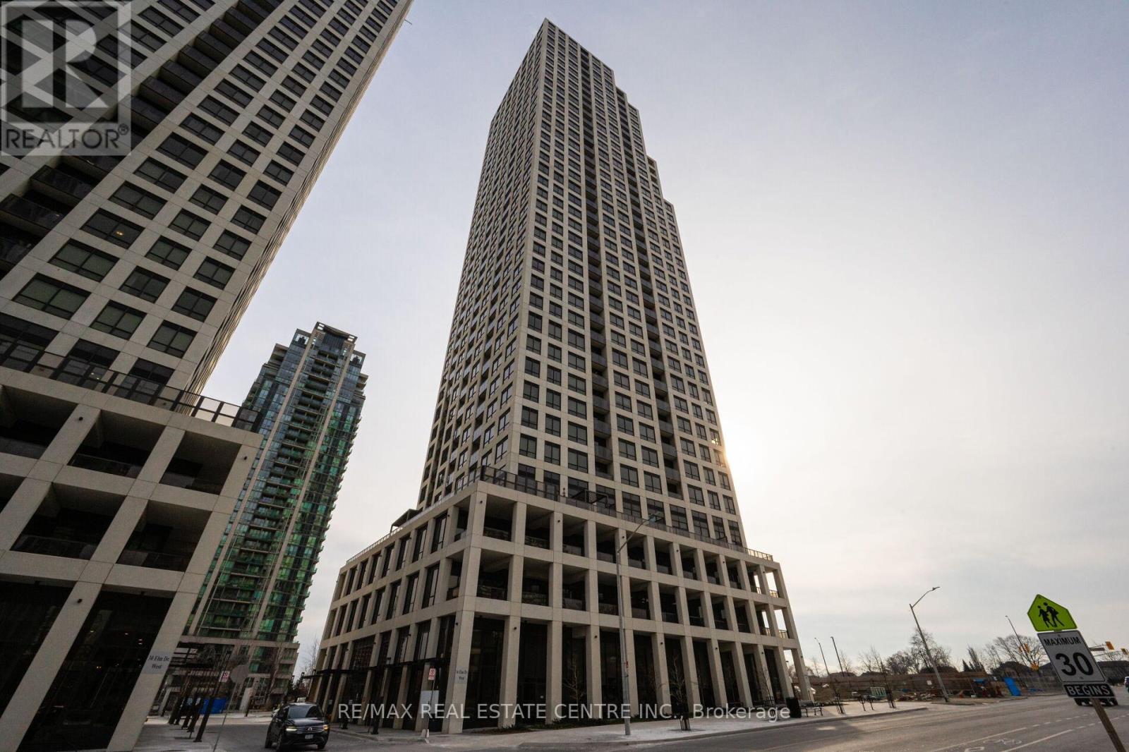 907 - 36 ELM DRIVE, Mississauga, Ontario