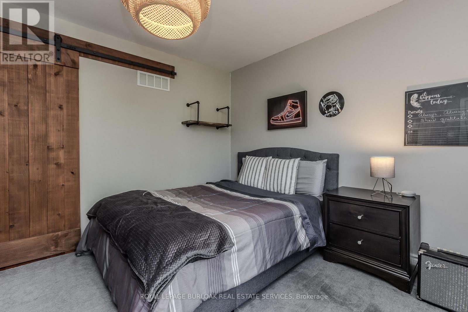 623 Barons Court, Burlington, Ontario  L7R 4E4 - Photo 33 - W12167596