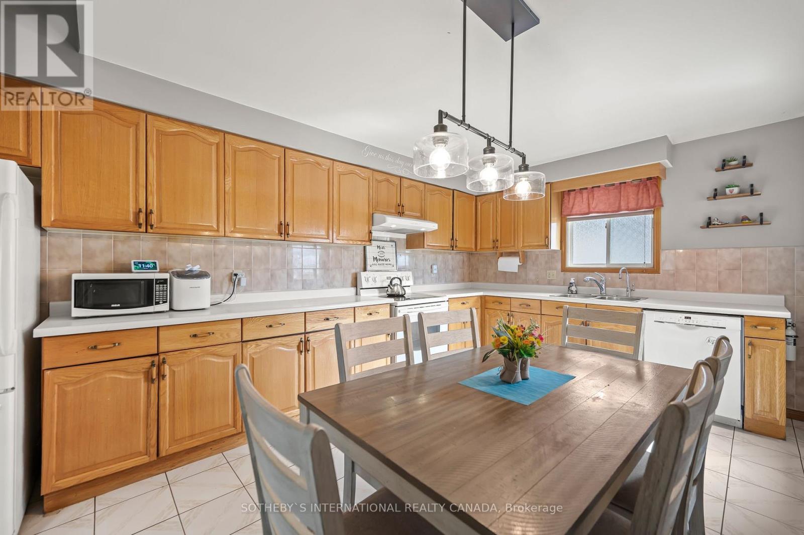 563 Champlain Boulevard, Cambridge, Ontario  N1R 7V1 - Photo 14 - X12099253