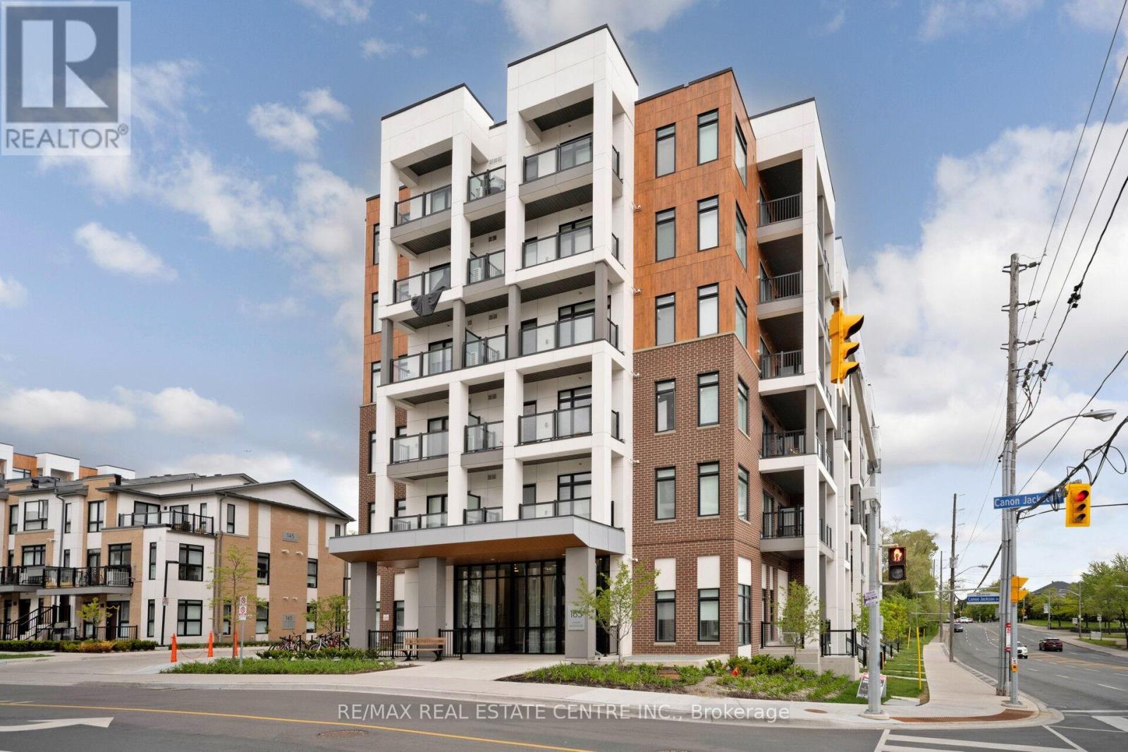 Property at 313 - 165 CANON JACKSON DRIVE image 2